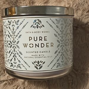 Bath & Body Works Candle